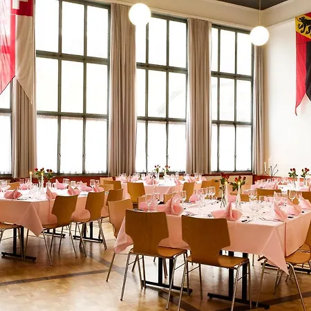 Zum Wilden Mann Otel 2*